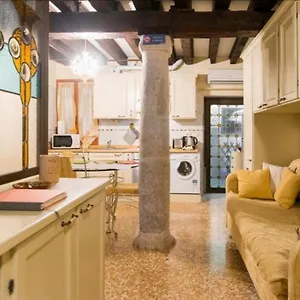  Apartment Historical Flat In Cannaregio, Italy